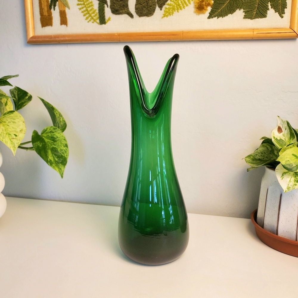 Vintage Midcentury Forrest Green  Imported  Swung Style Tool Formed Vase